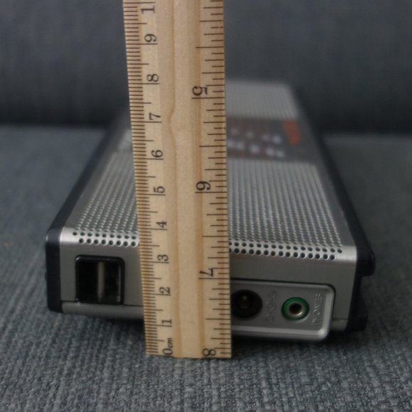 Vintage Sony SRF-A100 AM FM Battery Powered Radio - Picture 15 of 16